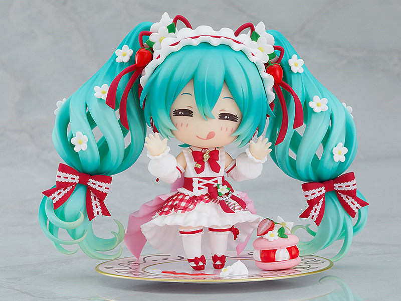 Nendoroid Hatsune Miku: 15th Anniversary Ver.